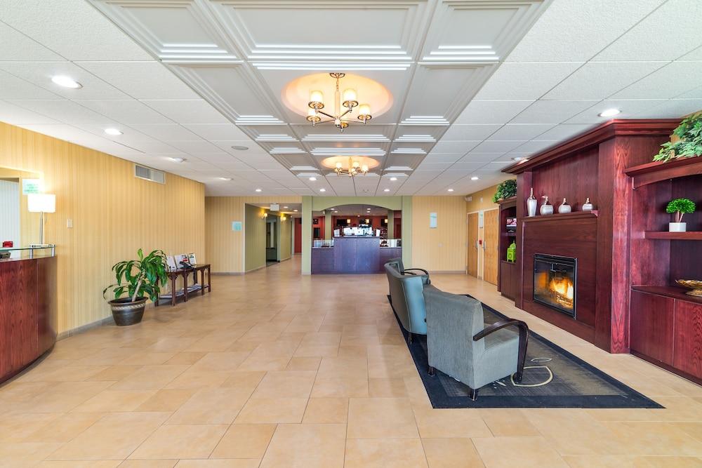 Days Inn By Wyndham Plattsburgh Bagian luar foto