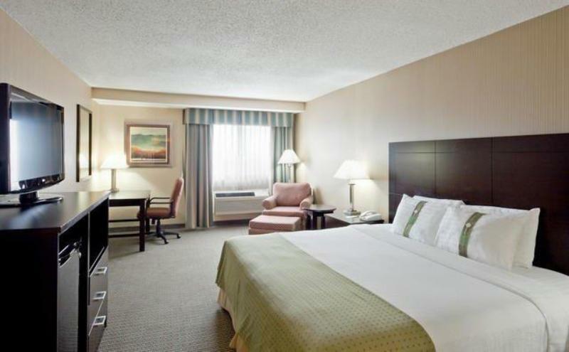Days Inn By Wyndham Plattsburgh Bagian luar foto